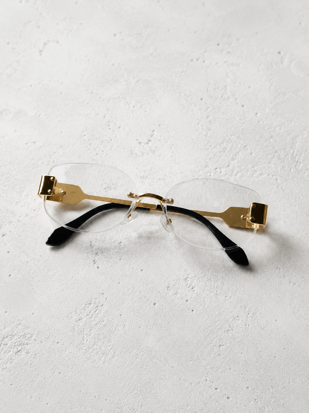 Shadow edge rimeless frames